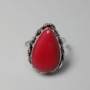 Vintage Bright Red Drop Shape Ring, Bezel Set Silver Tone Size 8 Band, Estate